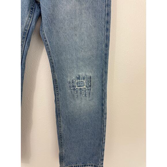 Levi’s Girls Classic Jeans | Size 10 Reg W25 L25 | Distressed Patchwork - Picture 2 of 6